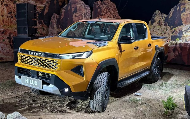 Toyota bán gần 6.000 xe trong tháng 5, Hilux bất ngờ vượt doanh số Vios