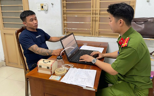 Kiểm tra hành chính 1 căn nhà, bắt Dương Hàng SN 1988