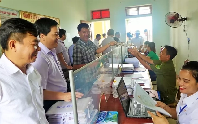 Những trường hợp cán bộ cấp xã không được hưởng chế độ tinh giản biên chế