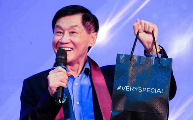 Công ty của tỉ phú Johnathan Hạnh Nguyễn 'xả kho' hơn 600 tỉ: Hơn 1200 người hưởng lợi, gồm những ai?