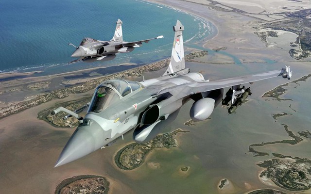 Rafale nhận ra sức mạnh của Su-35 khi đụng độ trực tiếp