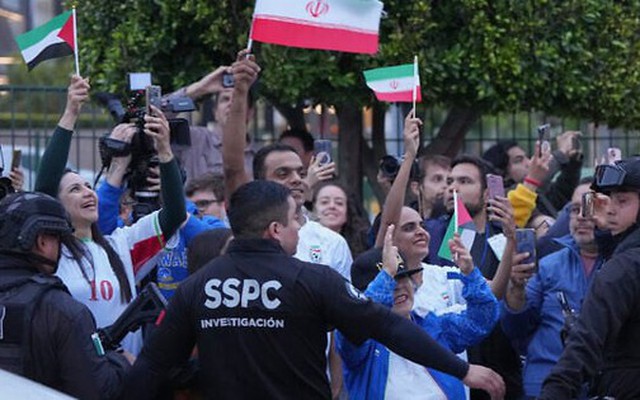 LĐBĐ Iran lên tiếng khi FIFA thu hồi vé xem World Cup 2026 của CĐV