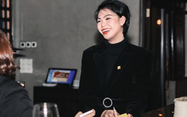 Freelancer suýt tiếp tay DN sở hữu kỳ nghỉ: Sếp ở đó trưng túi Hermes tại phòng làm việc, tuyển sales "3 Không"