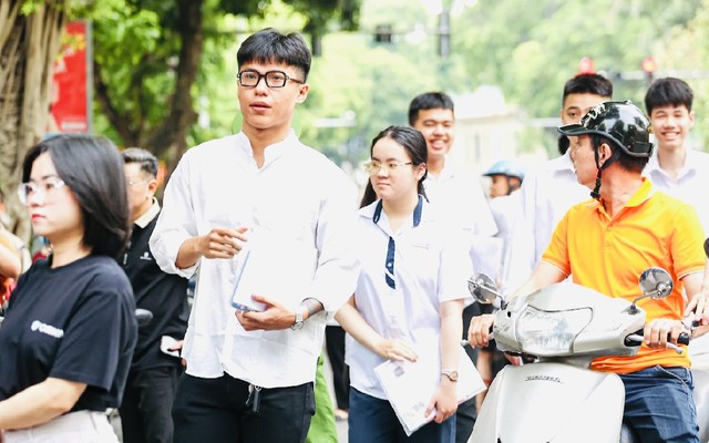 Điểm liệt thi tốt nghiệp THPT 2026: Toán dẫn đầu, Ngữ văn và Địa lý tăng