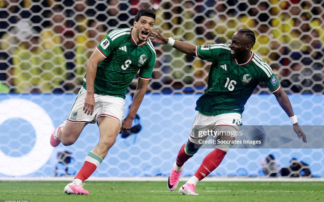 Tuyển Mexico phá "lời nguyền" kéo dài 40 năm, lần thứ hai trong lịch sử thắng trận knock-out World Cup