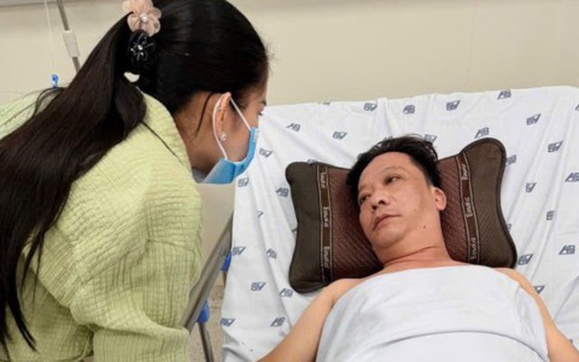 Nam nghệ sĩ Việt bị đột quỵ tại sân khấu: Gia cảnh khó khăn, chạy xe công nghệ kiếm sống