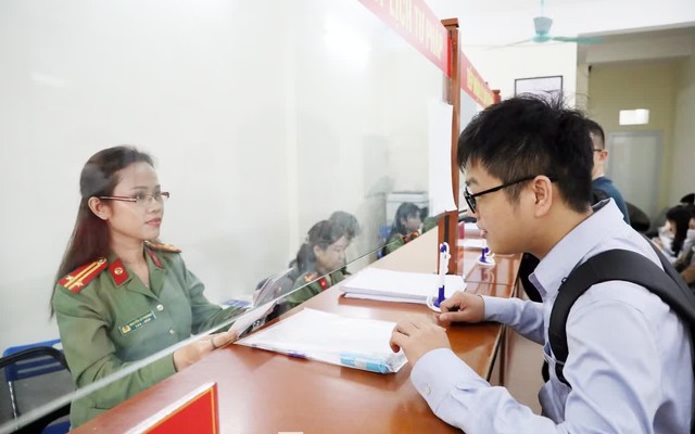 Từ hôm nay, người dân có thể sử dụng phiếu lý lịch tư pháp điện tử thay bản giấy