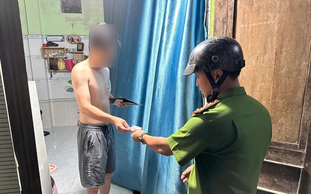 Đà Nẵng: Công an ra quân, kiểm tra hàng loạt nhà trọ, nhà nghỉ vào tối qua