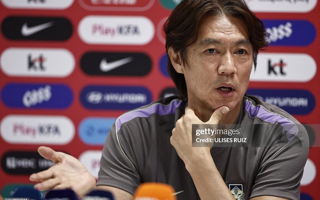HLV Hàn Quốc lần đầu lên tiếng sau kỳ World Cup thất bại, đáp trả lại hàng loạt chỉ trích