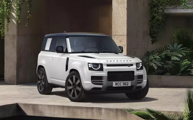 Tin xe 10/7: Defender 2027 có lớp phim tự phục hồi, Tank 300L chạy điện 200 km