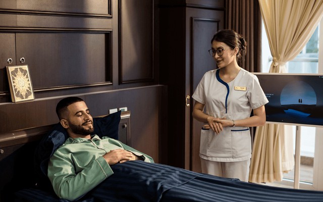 Người Mỹ đổ sang châu Á chữa bệnh, trong đó có Việt Nam: Điều gì đang diễn ra?
