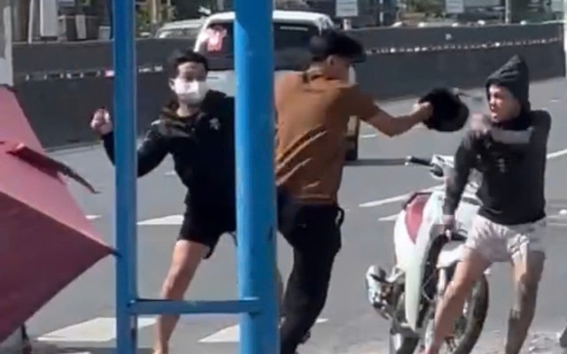 Truy tìm nhóm thanh niên nẹt pô rồi rút dao đâm người trên quốc lộ