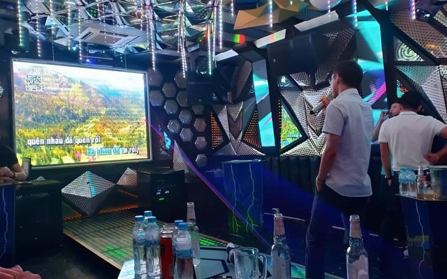 Tất cả người dân khi đi hát karaoke chú ý quy định phạt đã chính thức áp dụng