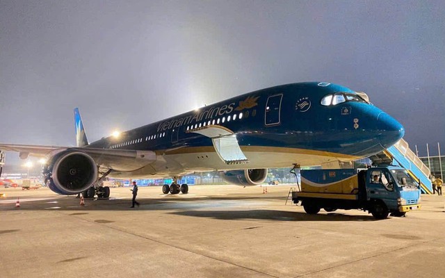 Nhiều ngày trước, sân bay Nội Bài ghi nhận một máy bay lạ của Vietnam Airlines hạ cánh