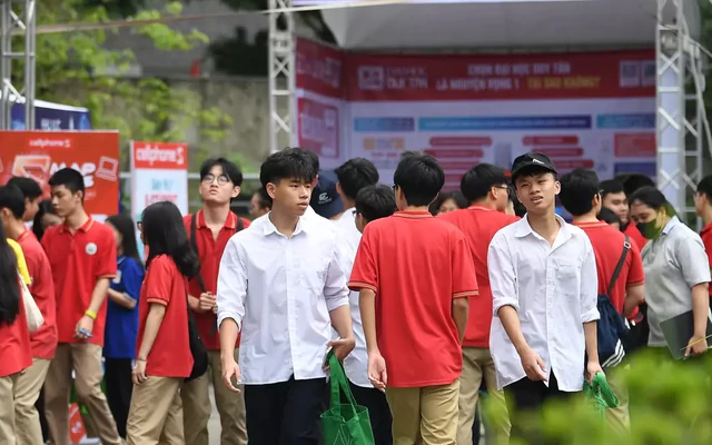 Chặn nguy cơ gian lận: Khi trường đại học mất quyền kiểm soát