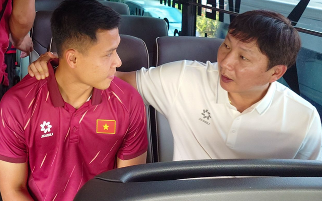 Tuyển Việt Nam chia tay 1 cầu thủ, chốt lịch sang Thái Lan đá trận mở màn AFF Cup 2026