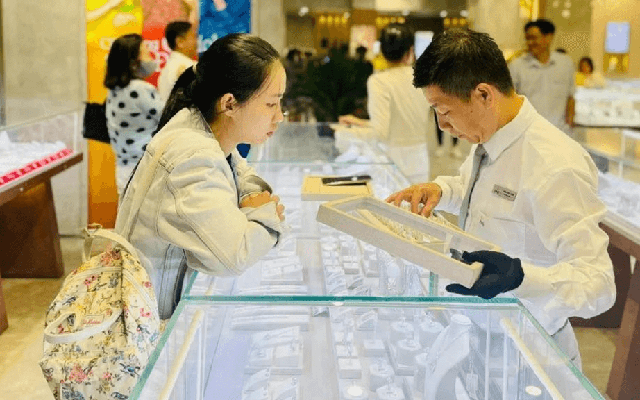Không phải Hong Kong, đây mới là nơi Việt Nam nhập khẩu lượng lớn kim cương