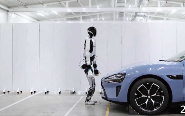 Kỷ nguyên mới của công nghiệp ô tô, robot nhân hình Xiaomi lắp ráp xe điện đạt tỷ lệ thành công 98%