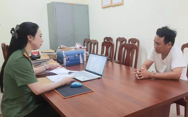 Khám xét khẩn cấp, bắt chủ tiệm photocopy Lê Văn Chiến