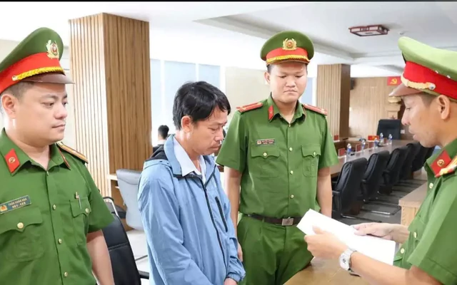 Đà Nẵng: Bắt tạm giam nguyên chuyên viên Phòng Giáo dục và đào tạo Nam Trà My