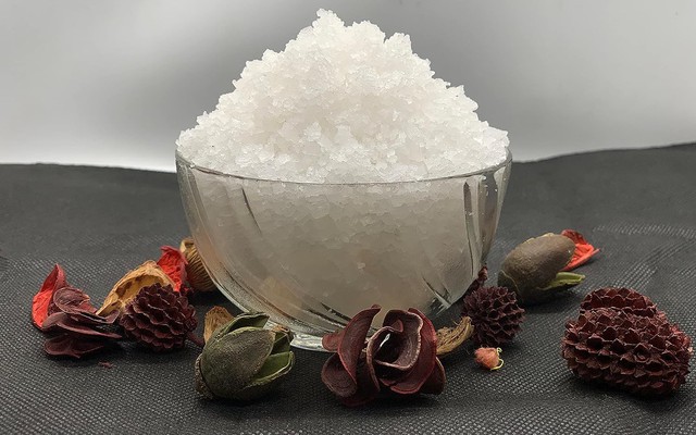 5 lý do vì sao nên đặt 1 bát muối trong góc nhà