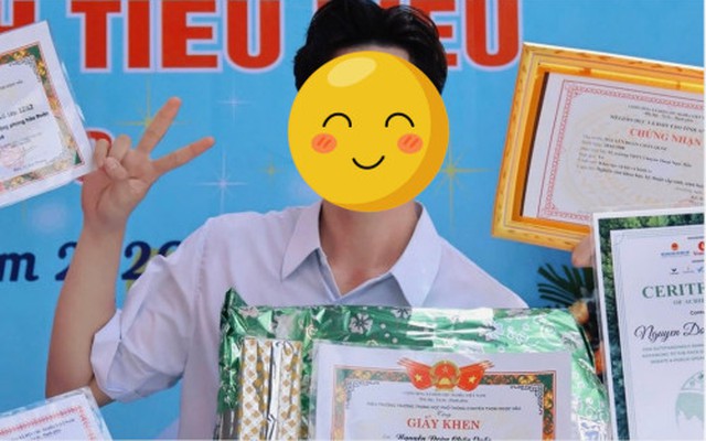 Sao nhí Vbiz thông báo đỗ thủ khoa