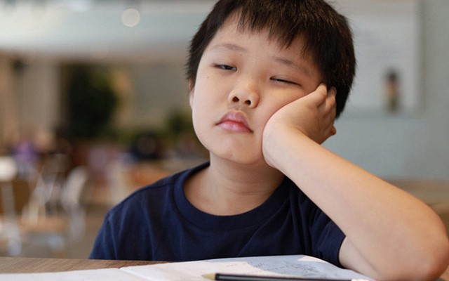 Con có 2 dấu hiệu này, cha mẹ hết sức cẩn thận: Lớn lên chúng dễ sống thụ động và thất bại trong cuộc sống!