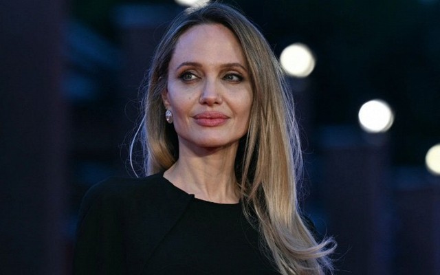 Angelina Jolie rời khỏi Mỹ, khao khát về Đông Nam Á