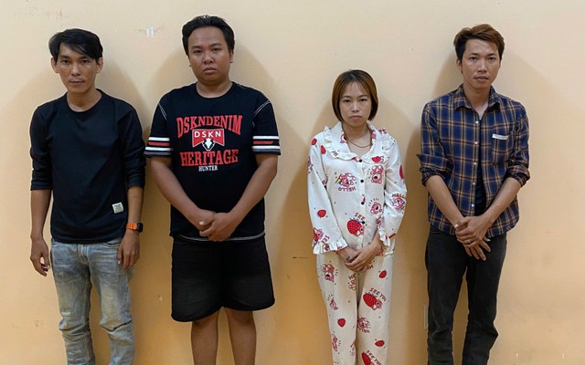 Ập vào nhà nghỉ, công an bắt Trần Ngọc Lành SN 1997 và 5 người khác