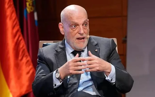 Chủ tịch La Liga: 'FIFA đang phá hủy bóng đá'
