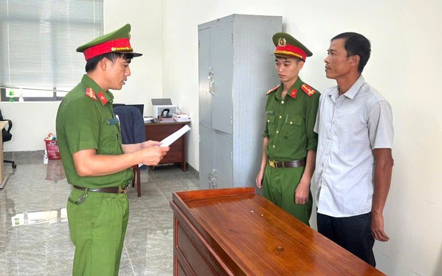 Công an điều tra giao dịch chuyển khoản 15 triệu đồng: Bắt tạm giam người đàn ông SN 1982