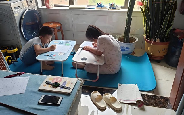 GVCN nói: Cách nhanh nhất khiến một đứa trẻ "tụt dốc" trong kỳ nghỉ hè chỉ gói gọn trong 2 chữ, nhiều phụ huynh vẫn làm mỗi ngày