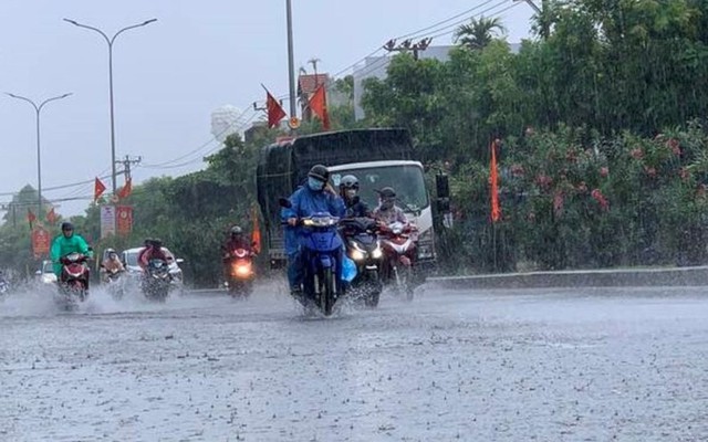 Ngày mai, miền Bắc sẽ có mưa rất to, nhiệt độ giảm