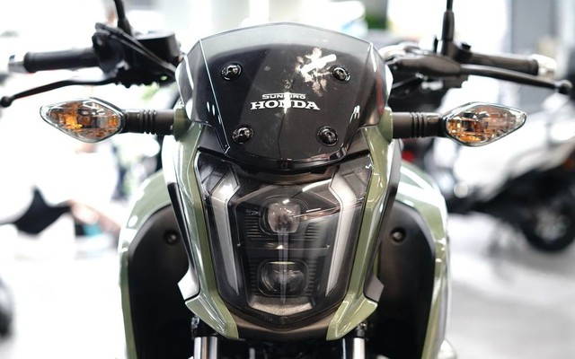Xe côn tay Honda 150cc giá dưới 40 triệu đồng sở hữu bình xăng khủng, đi một mạch từ Hà Nội tới Đà Nẵng vẫn chưa cần phải đổ xăng