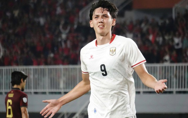 Tuyển Indonesia thị uy sức mạnh, đại thắng Campuchia với cú hat-trick của sao nhập tịch