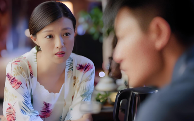 Biết chuyện tôi và anh họ vẫn lén làm, chồng ép tôi phải từ mặt anh ấy