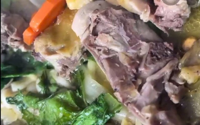 Vụ nghi dòi bò lúc nhúc trong món ăn ở Đắk Lắk: Sẽ bảo vệ người quay clip