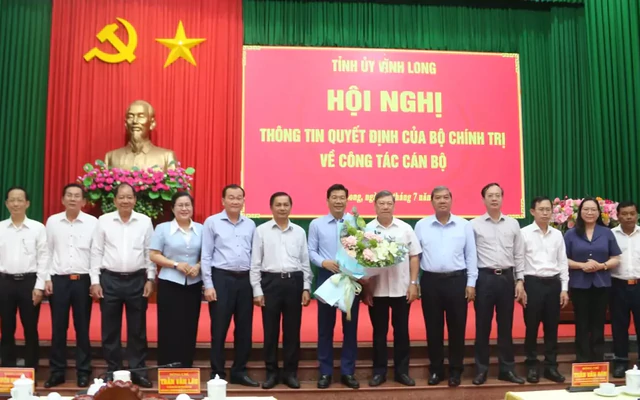 Vĩnh Long công bố quyết định của Bộ Chính trị, Ban Bí thư về công tác cán bộ