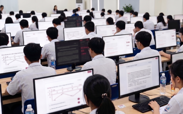 Dự kiến từ 2027 thi tốt nghiệp THPT trên máy tính tại nơi đủ điều kiện