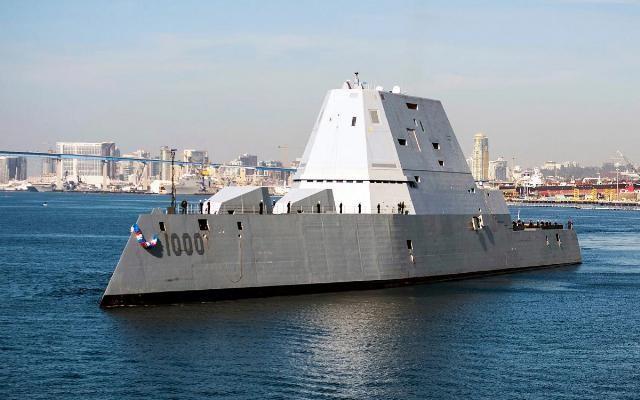 Mỹ cố gắng cứu vãn 'dự án thảm họa' tàu khu trục Zumwalt bằng vũ khí mới