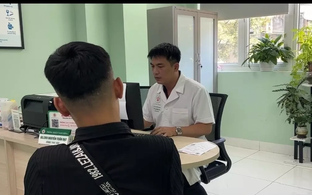 Mãn dục nam sau tuổi 40: Đừng bỏ qua những dấu hiệu cảnh báo sớm