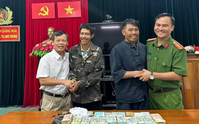 Người đàn ông mang hơn 1,2 tỷ đồng rồi đi lạc 550km vào rừng
