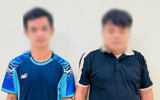 Từ số tiền hơn 21 triệu đồng, 2 người đàn ông 9X bị tạm giữ khẩn cấp