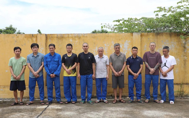 Công an điều tra số tiền giao dịch gần 11 tỷ đồng: 10 người đàn ông bị bắt khẩn cấp