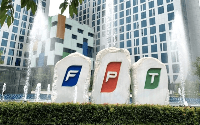 Sếp FPT nói gì về đột phá máy quang khắc DUV từ Trung Quốc?