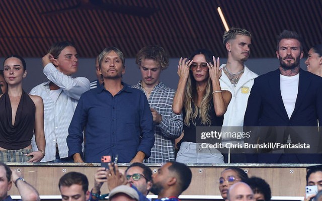 Xôn xao hình ảnh gia đình Beckham và vợ chồng Brooklyn - Nicola Peltz cùng xem Messi thi đấu: Cuộc chiến gia tộc đã kết thúc?