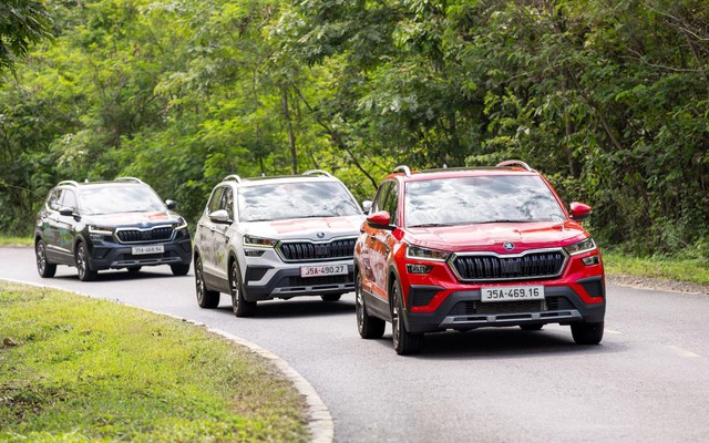 “Đặt lốp” đến 4 điểm cực Việt Nam bằng Skoda Kushaq, người lái nhận xét: Đi đường đá sỏi, lộ rõ chất xe