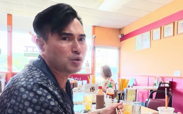 Nam ca sĩ là con lai, bố ruột người Mỹ muốn tìm gặp: "Tôi từ chối thẳng"