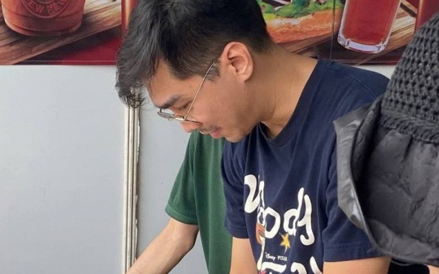 Người nổi tiếng mở chuỗi bánh mì, giặt ủi ở TP.HCM, Hà Nội: Từng trắng tay bán xe máy trả nợ, cưới vợ về vẫn ở nhà thuê
