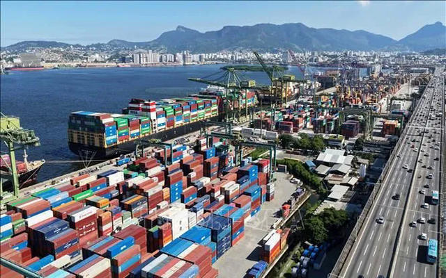 IMF hạ dự báo tăng trưởng toàn cầu